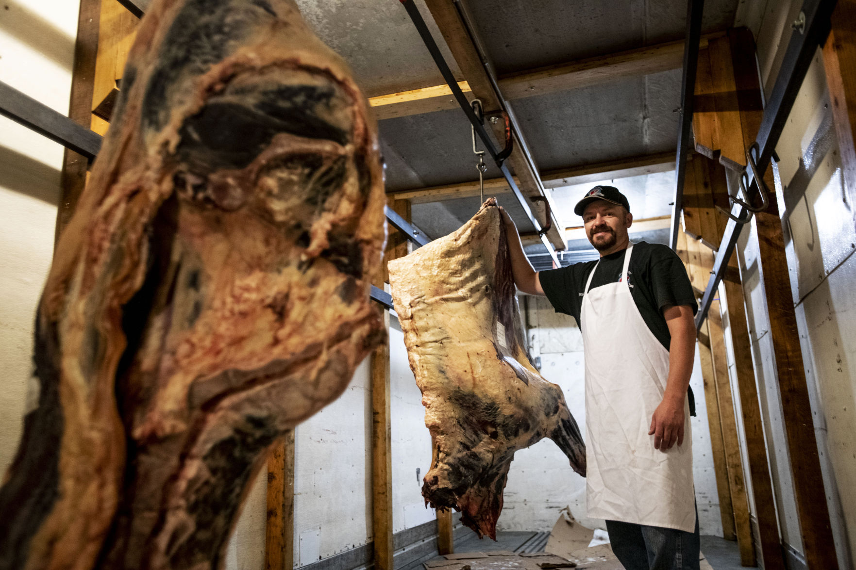 081119-biz-meat-market 02